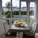Luxury Apartment 30M From Beach